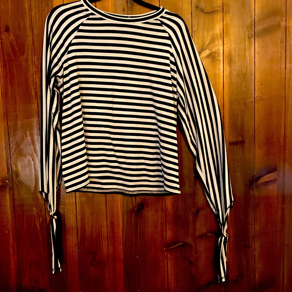 Black and white, long sleeve, fashion tee